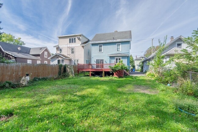 Building Photo - 325 S Midler Ave