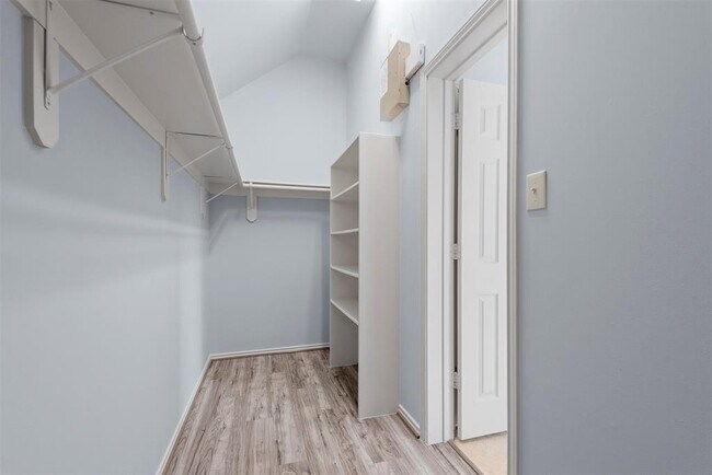 Building Photo - 28223 Sweet Oak Ln