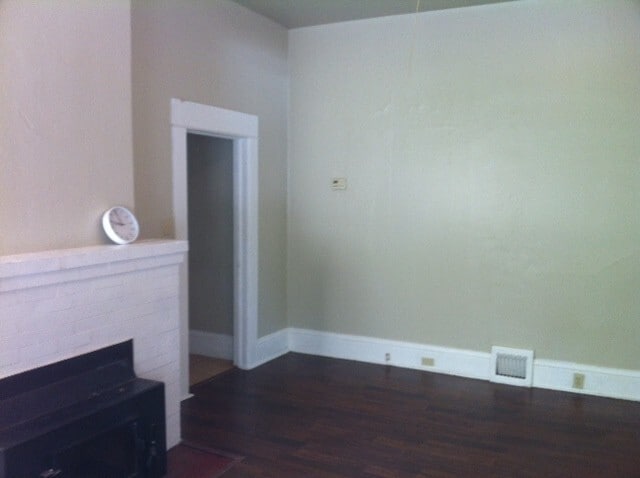 Building Photo - 805 Rio Chico Way