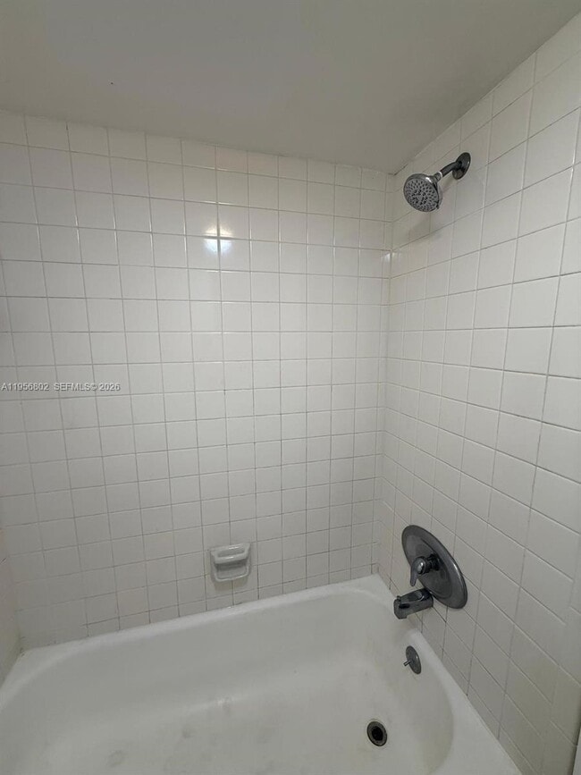 Building Photo - 400 Waterway Dr S