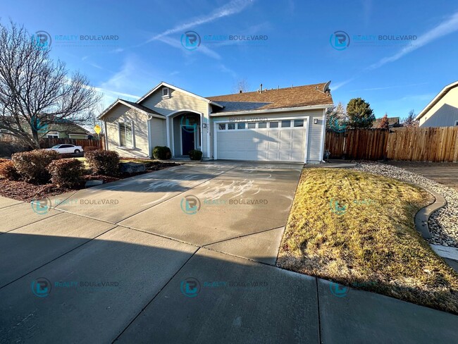 Building Photo - Great 3 Bedroom 2 Bathroom House with Big ...