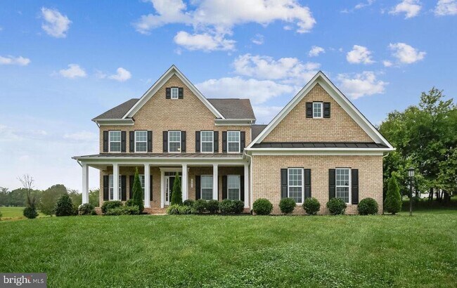 Building Photo - 14673 Falconaire Pl
