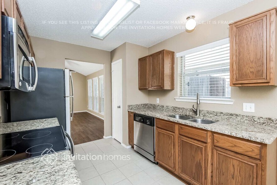 Building Photo - 10321 Pleasant Mound Dr
