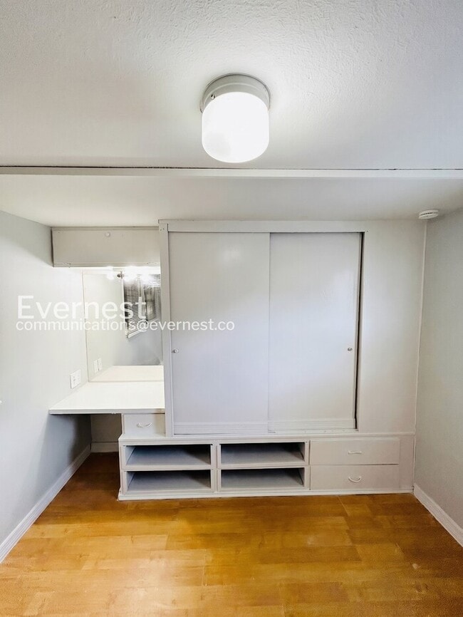 Building Photo - 2133 Melody Dr