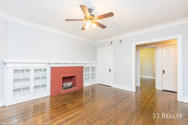 Primary Photo - 1 Bed 1 Bath with IN UNIT LAUNDRY in Ander...