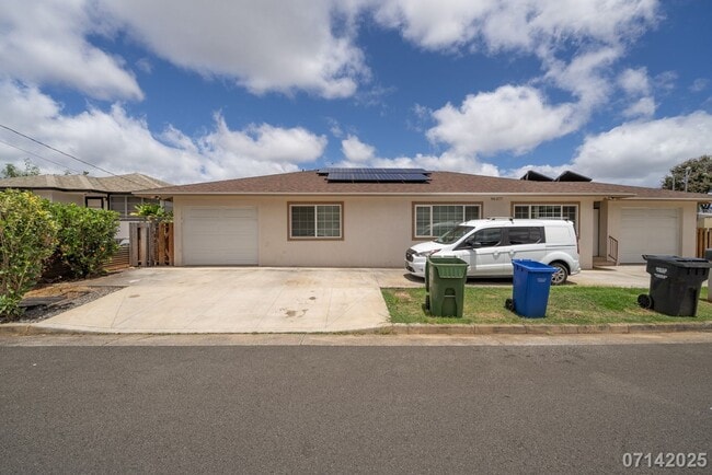 Building Photo - $2645 / 2br- 856ft2 - 2br/1ba Duplex, Incl...