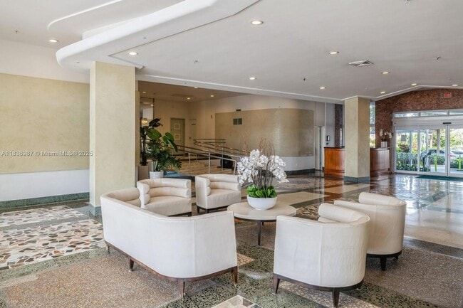 Building Photo - 4925 Collins Ave