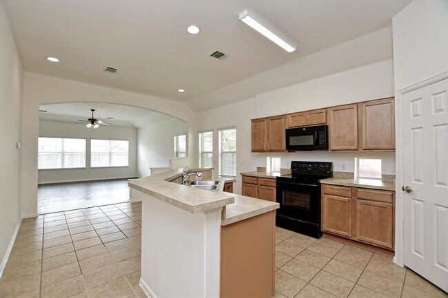 Building Photo - 207 Hoot Owl Ln N