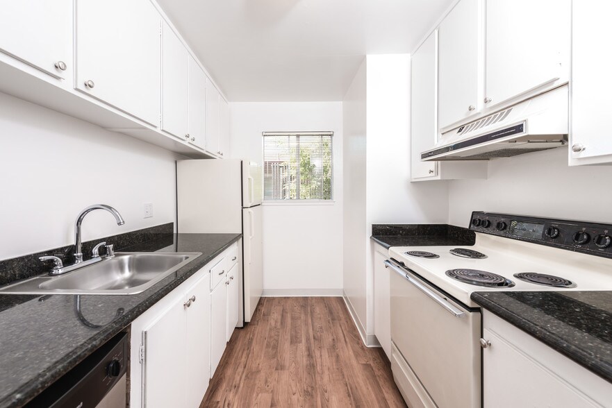 Creekside Park 1140 4th St Santa Rosa CA 95404 Apartment Finder