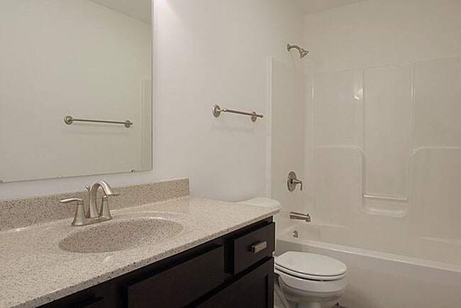 Building Photo - Easy access to Iowa City and beyond