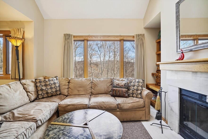 Building Photo - 180 High Ridge Rd