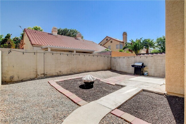 Building Photo - 1661 Cloister Ave