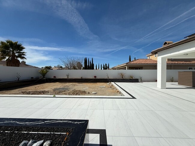 Building Photo - Stonebrook Estates-3 Bedrooms, 3351 SQFT of Luxury & Entertainment