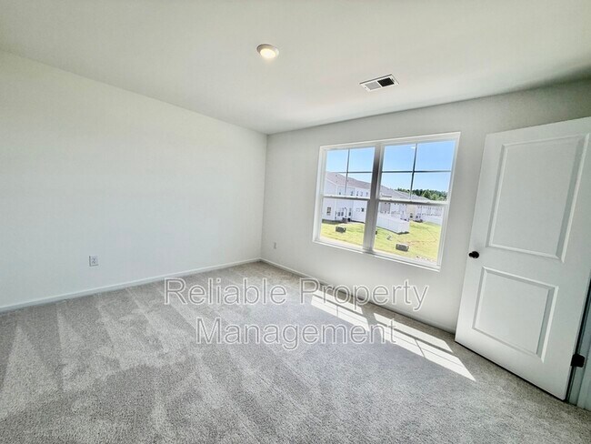 Building Photo - 354 Beachcomber Dr