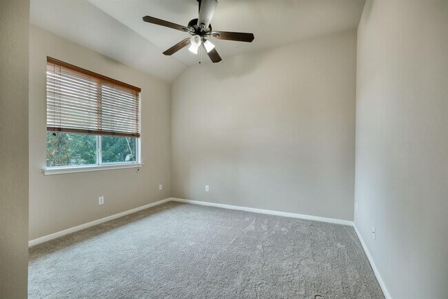 Building Photo - 15800 Double Eagle Dr