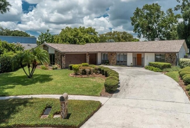 Building Photo - 3203 Stoneybrook Ln