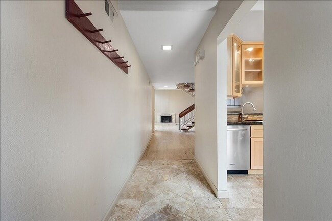 Building Photo - 2063 Whitehall Pl