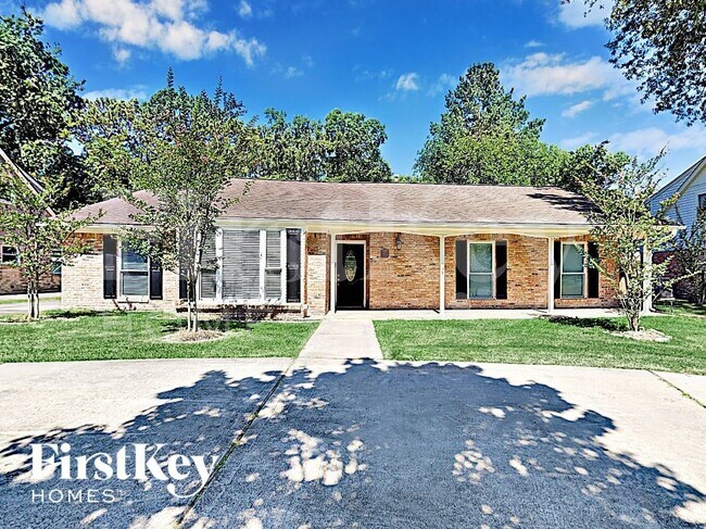 Building Photo - 672 Ravensworth Dr