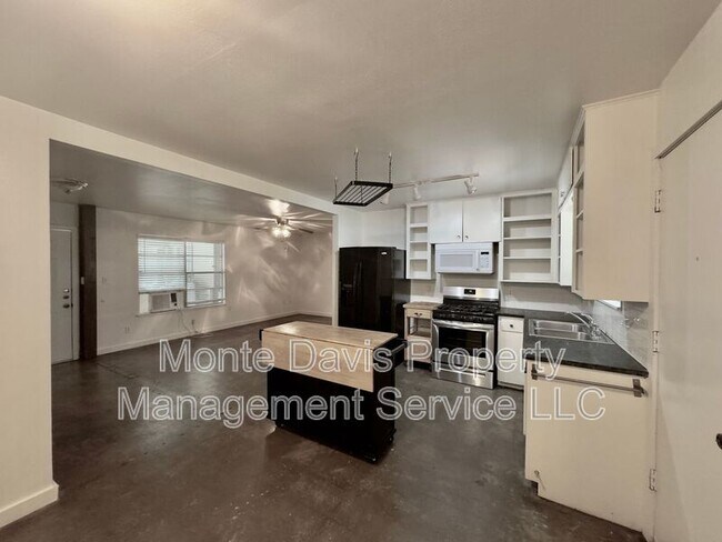 Building Photo - 4708 Red River St