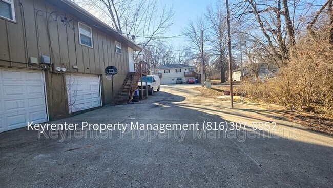 Building Photo - 5428 Ditzler Ave