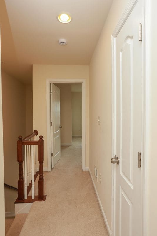 Building Photo - 7954 Blue Stream Dr