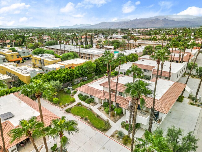 Building Photo - 2074 N Mira Vista Way