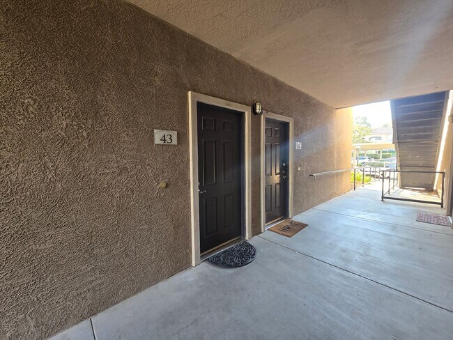 Building Photo - CANYON CREST CONDO