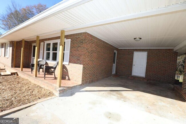 Building Photo - 77 Franklin Rd