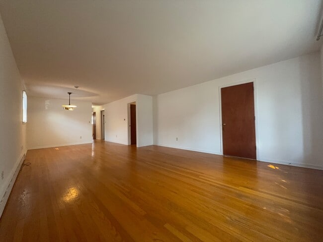 Building Photo - 164 Terrace Ave