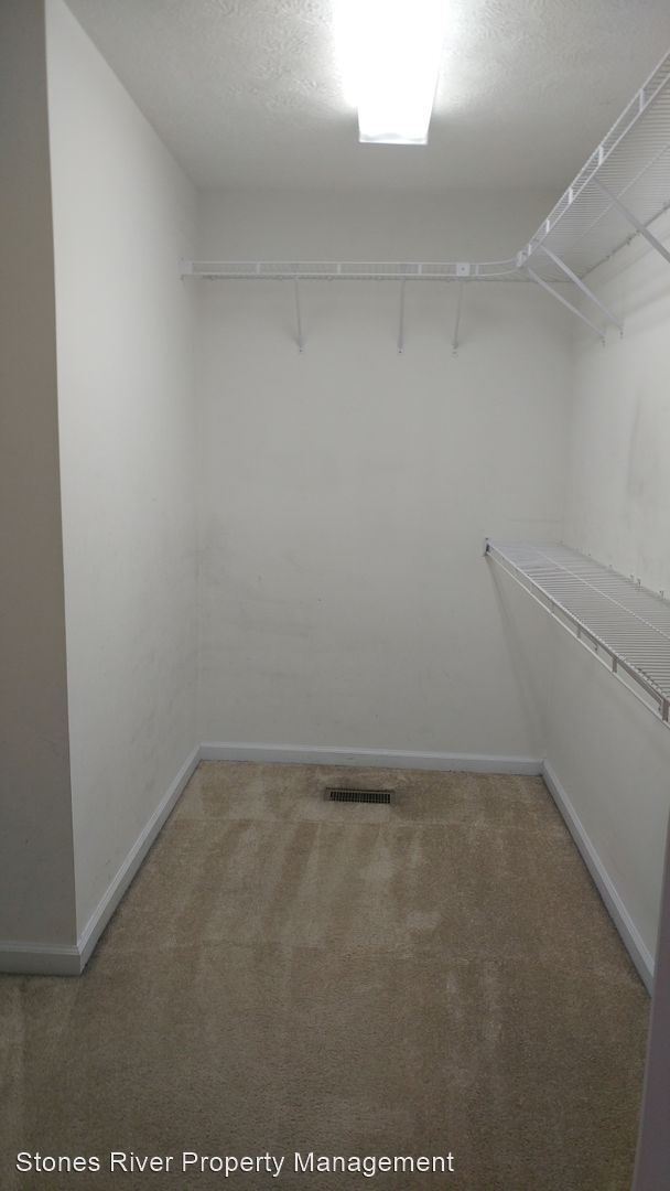 Building Photo - 4 br, 2.5 bath House - 522 Breslin Ave.