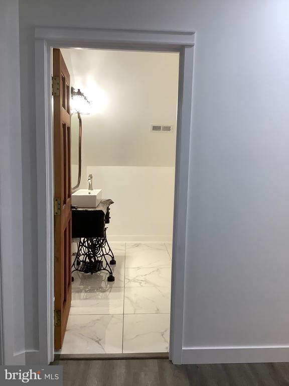 Building Photo - 4748 Dickerson Rd