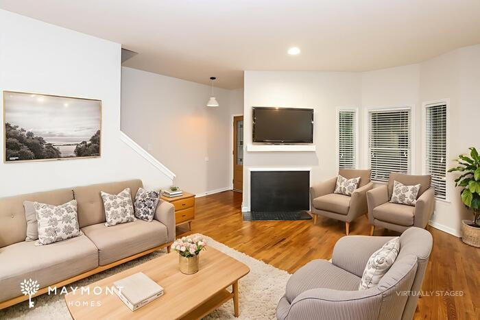 Building Photo - 701 N Poplar St