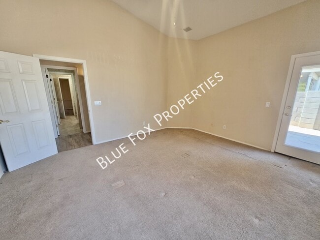 Building Photo - 6078 N Panorama Park Dr