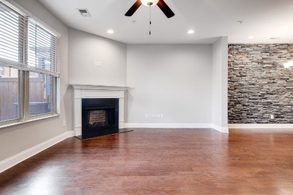 Building Photo - 207 Bixby Ln