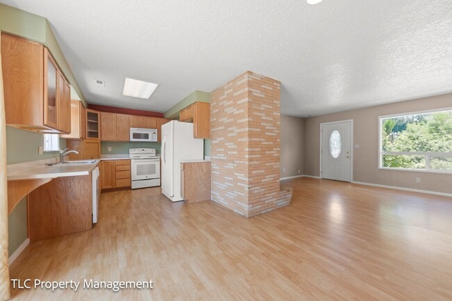 Building Photo - 4780 Cody Ave