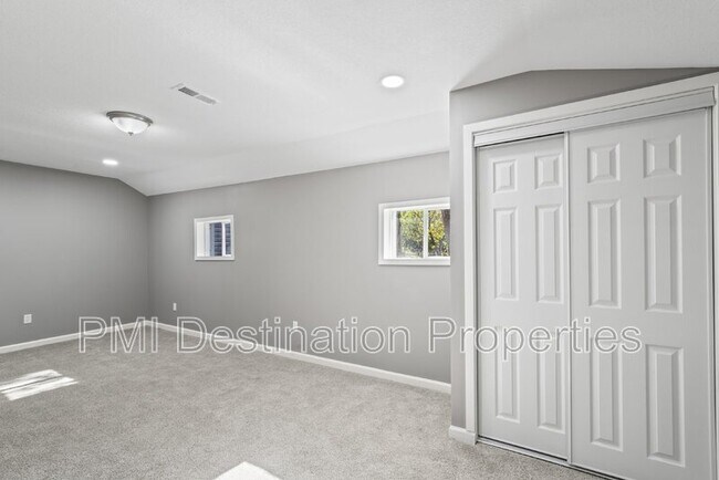 Building Photo - 5513 Hardy Ave