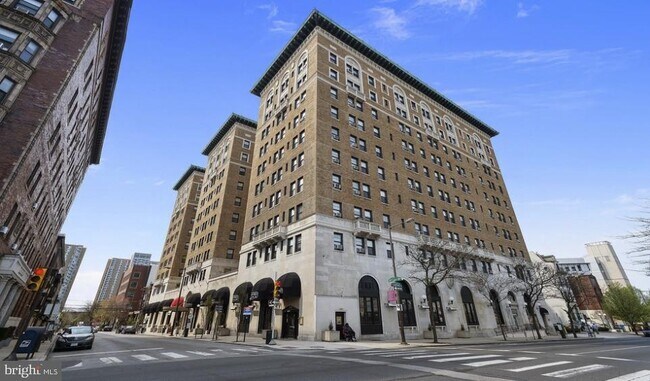 Building Photo - 3902 Chestnut St