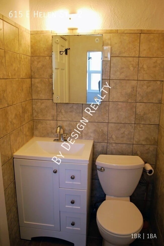 Building Photo - ALL UTILITIES INCLUDED - Updated Historic 1929 1 Bed 1 Bath Attached Bungalow