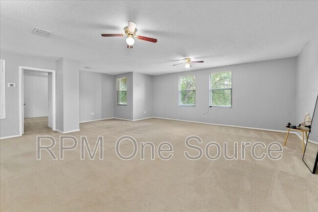 Building Photo - 5401 Pandale Valley Dr