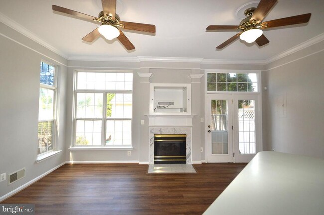 Building Photo - 25492 Freda Ln