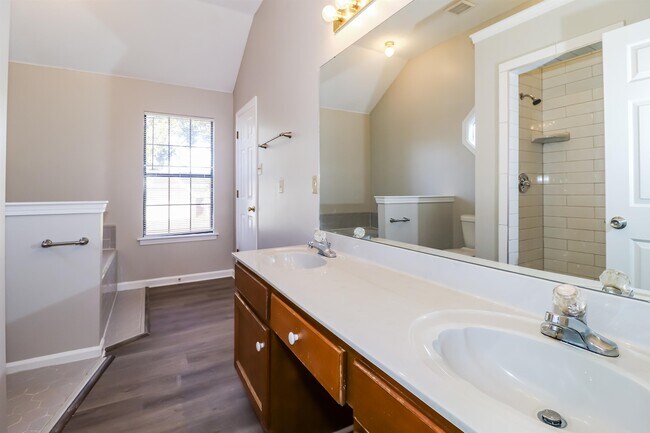 Building Photo - 6491 Tarus Dr