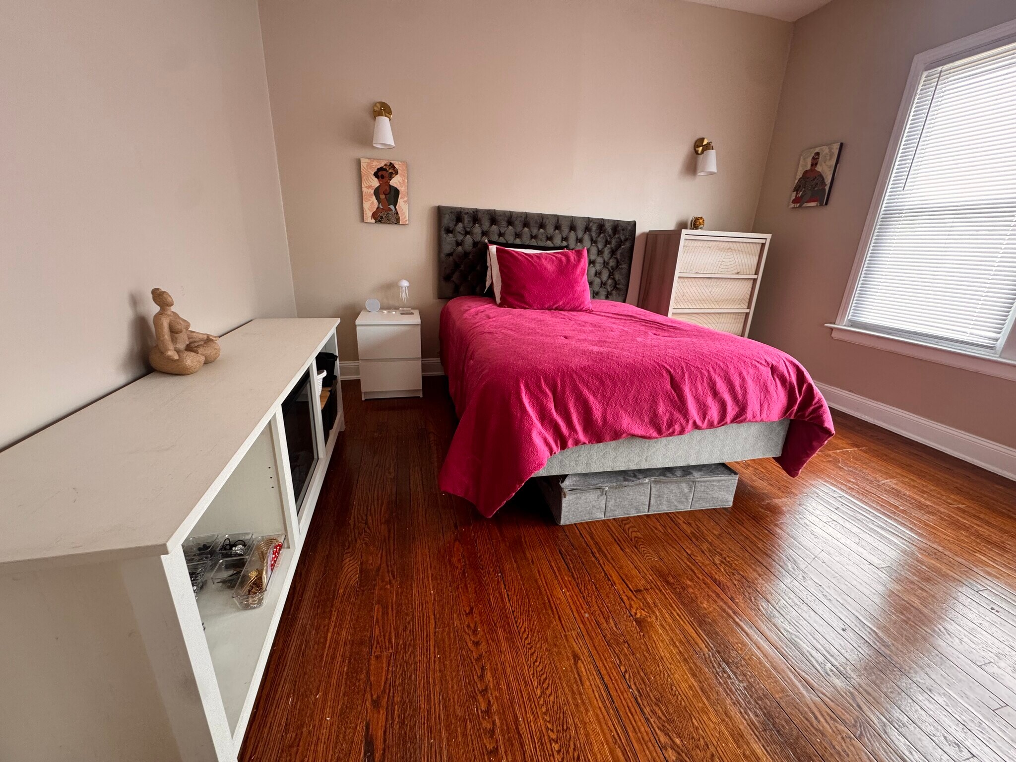 Building Photo - 2833 W 66th St