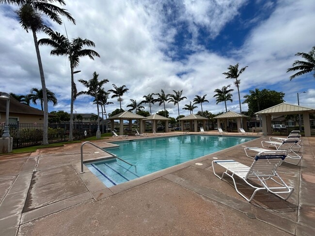 Building Photo - Bright & Airy 3-Bedroom Townhome in Ewa Be...