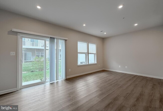 Building Photo - 23332 Sugar Pine Ln