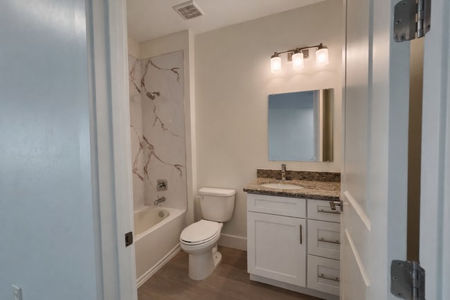 Building Photo - Brand New Duplex