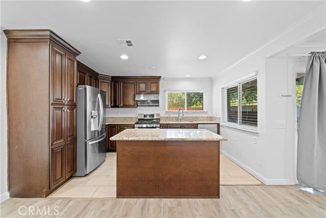 Building Photo - 15410 Elm Ln