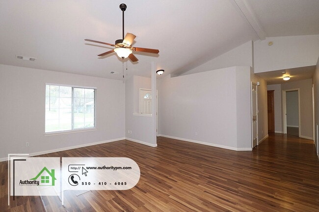 Building Photo - 1883 Yahi Ln