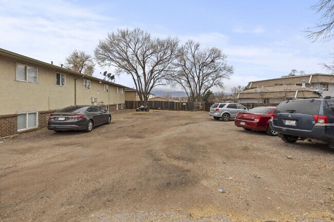 Building Photo - 4060 Airport Rd