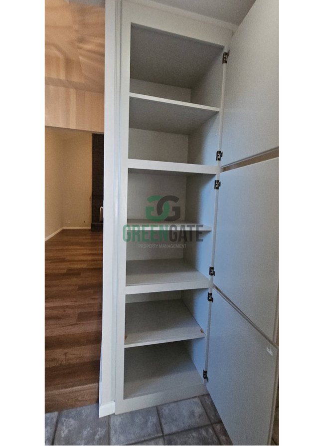 Building Photo - Now Available! Spacious 3 Bedroom, 2 Bathroom Home.