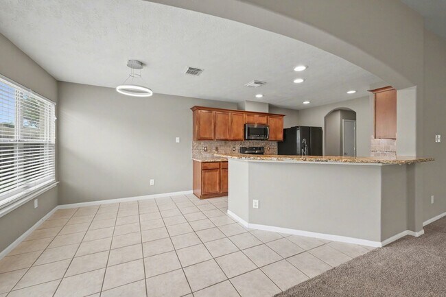 Building Photo - 10235 Mills Run Dr